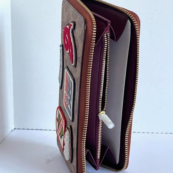 Coach C7204 Accordion Zip Phone Wallet Ski Patches Signature Canvas Women’s - Picture 6 of 8
